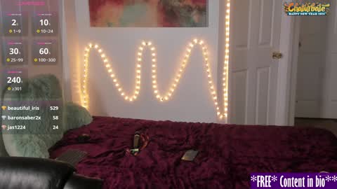 Snapshot of almakay01 chatting on January 2025 06:22:02 AM Jean and nick online show from January 2025 06:22:02 AM