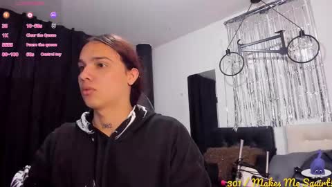 Snapshot of almazz_ chatting on November 2025 08:22:01 PM Santy online show from November 2025 08:22:01 PM