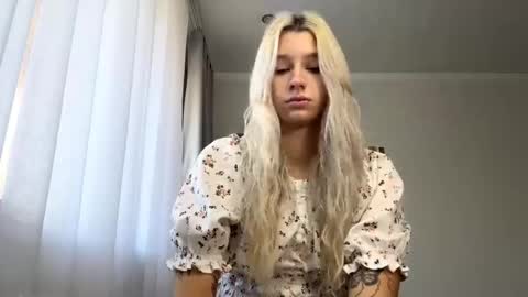 Arina online show from September 2025 08:14:02 AM