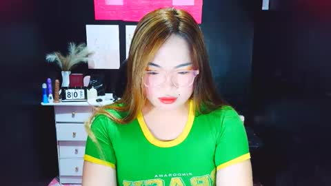 Almira online show from January 2026 02:36:02 AM