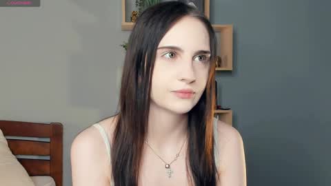Alona online show from May 2026 07:20:02 PM