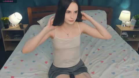 Alona online show from June 2026 07:01:02 PM