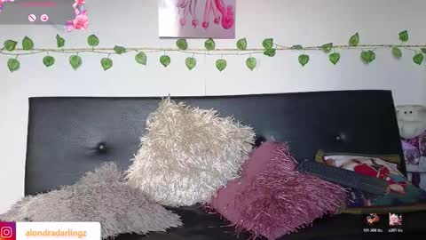 Alondra Darling online show from December 2025 09:09:01 PM