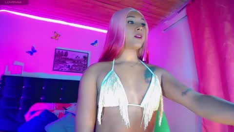Snapshot of alondragill_ chatting on July 2026 01:45:02 AM alondragill_ online show from July 2026 01:45:02 AM