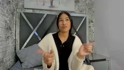 Alondra online show from March 2026 04:40:01 PM