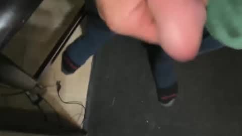 alostmale online show from September 2025 02:44:01 AM