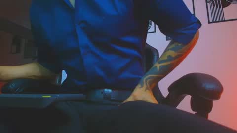 Snapshot of alpha_dominus_ chatting on May 2026 07:05:01 AM alpha_dominus_ online show from May 2026 07:05:01 AM
