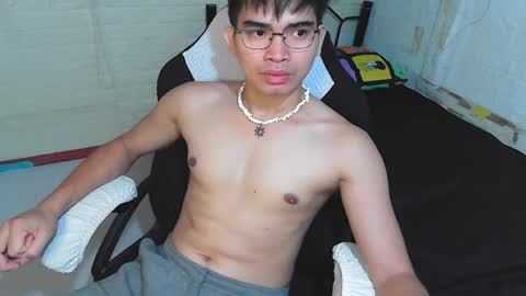 Snapshot of alpha_rider chatting on August 2026 06:48:02 AM Angelo online show from August 2026 06:48:02 AM