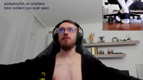 Snapshot of alphaboyfun chatting on December 2025 04:46:02 PM Andi online show from December 2025 04:46:02 PM