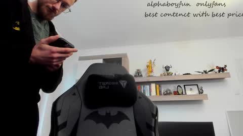 Snapshot of alphaboyfun chatting on February 2026 09:03:02 AM Andi online show from February 2026 09:03:02 AM