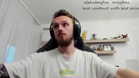 Snapshot of alphaboyfun chatting on February 2026 03:40:02 PM Andi online show from February 2026 03:40:02 PM