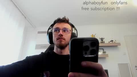 Snapshot of alphaboyfun chatting on March 2026 07:25:02 AM Andi online show from March 2026 07:25:02 AM