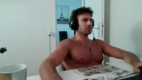 Snapshot of alphah_hunk chatting on June 2026 08:06:01 AM alphah_hunk online show from June 2026 08:06:01 AM