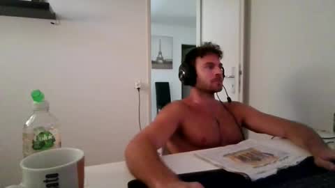 Snapshot of alphah_hunk chatting on June 2026 08:52:01 AM alphah_hunk online show from June 2026 08:52:01 AM