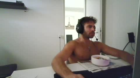 Snapshot of alphah_hunk chatting on July 2026 10:21:01 AM alphah_hunk online show from July 2026 10:21:01 AM