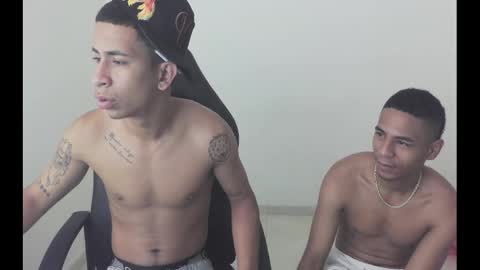 alphas_latins online show from March 2026 07:59:01 PM