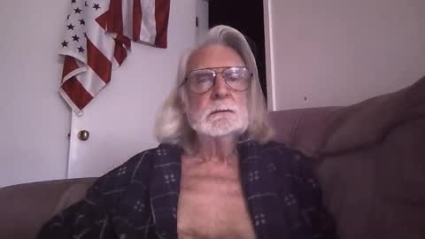 Snapshot of alphauniform chatting on March 2026 06:24:01 PM AlphaUniform online show from March 2026 06:24:01 PM
