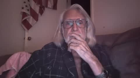 Snapshot of alphauniform chatting on April 2026 02:55:01 AM AlphaUniform online show from April 2026 02:55:01 AM
