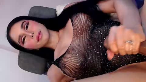 Snapshot of alphrodite_589 chatting on September 2025 07:50:02 PM Shane online show from September 2025 07:50:02 PM