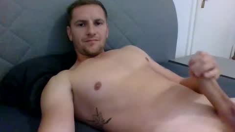 Snapshot of aluke95 chatting on October 2025 08:34:02 AM aluke95 online show from October 2025 08:34:02 AM