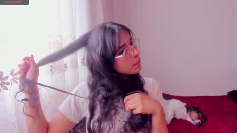 Snapshot of aluna_0310 chatting on December 2024 07:54:02 PM . . online show from December 2024 07:54:02 PM