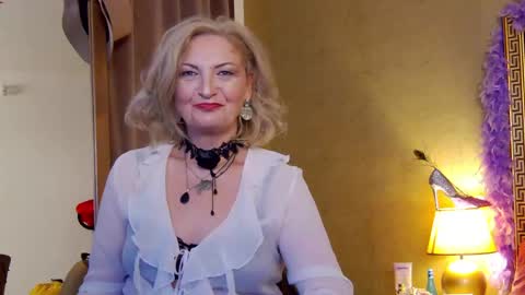 Alura Jenson online show from June 2026 09:10:01 PM