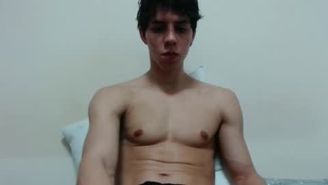 Snapshot of alvarodancer chatting on January 2026 07:12:02 AM alvarodancer online show from January 2026 07:12:02 AM