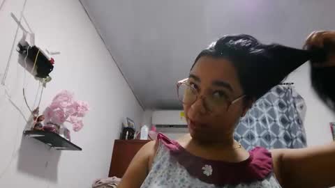 Snapshot of aly826805 chatting on October 2025 02:59:02 AM analia online show from October 2025 02:59:02 AM