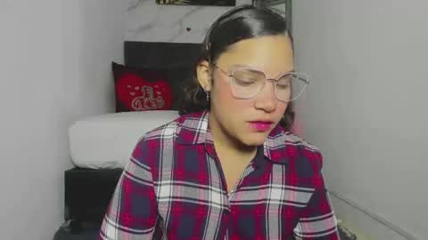 aly_n_sebas online show from October 2025 11:52:02 AM