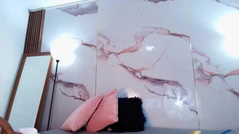 Alya online show from December 2025 04:22:01 AM