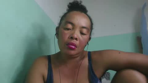 alypierette online show from April 2026 06:09:01 PM