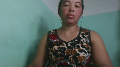 Snapshot of alypierette chatting on May 2026 06:10:02 AM alypierette online show from May 2026 06:10:02 AM