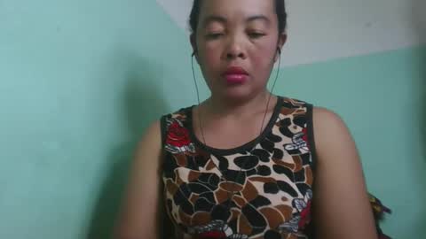 Snapshot of alypierette chatting on June 2026 06:15:01 AM alypierette online show from June 2026 06:15:01 AM