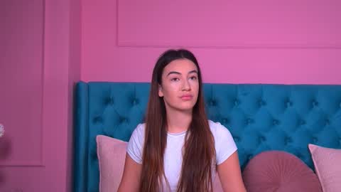 Snapshot of alyrarose chatting on September 2025 03:28:02 PM Anna online show from September 2025 03:28:02 PM