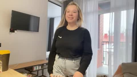 Snapshot of alyrasun chatting on February 2026 06:13:01 AM Al online show from February 2026 06:13:01 AM