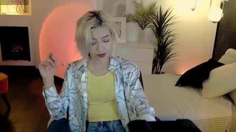 Alysia online show from September 2025 09:25:02 PM