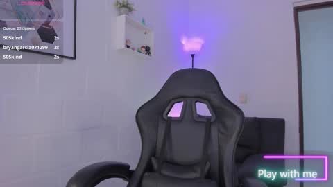 Alyson online show from November 2025 01:46:02 PM