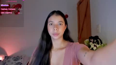 Snapshot of alyssagreen_ chatting on October 2025 11:53:01 PM Im AlyssaLovense is ActiveMy pleasure is in your handsPrivate is Open online show from October 2025 11:53:01 PM