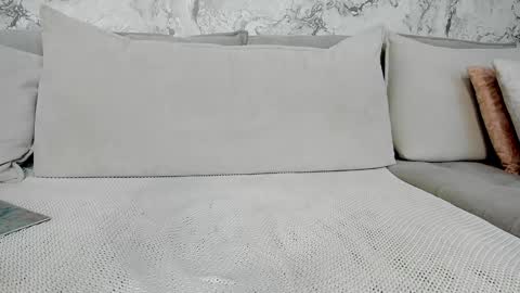 alysamillan online show from January 2025 02:52:01 PM