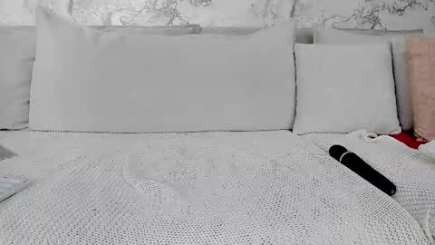 alysamillan online show from February 2025 01:25:01 PM