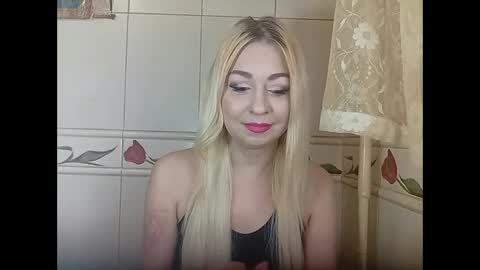 Alyssaqes online show from May 2026 02:01:02 PM