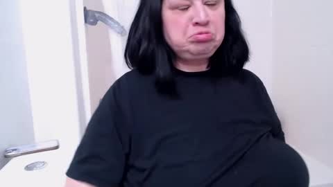 Alyssiaamorexo online show from February 2025 03:20:01 PM