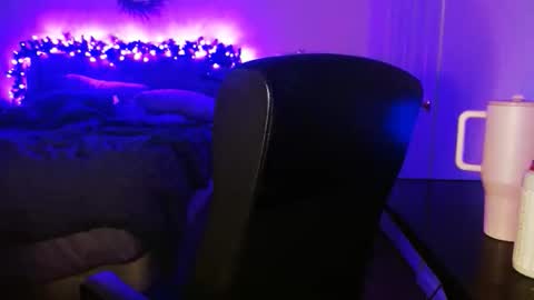 Alyssiaamorexo online show from March 2026 12:22:01 PM