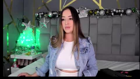 Alyze make feel hot as hell online show from December 2025 11:12:01 PM