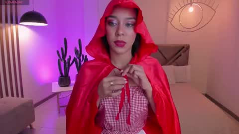 Amalia cruss online show from October 2025 09:04:02 PM