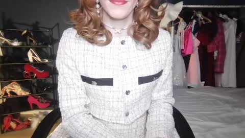 Amalie online show from January 2025 08:55:01 PM