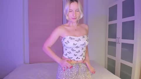 Snapshot of amanda0054 chatting on December 2025 11:42:02 PM Amanda online show from December 2025 11:42:02 PM