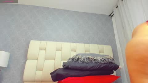 amanda29_ online show from October 2025 07:09:02 PM