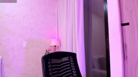 Luisa online show from January 2025 02:11:02 AM