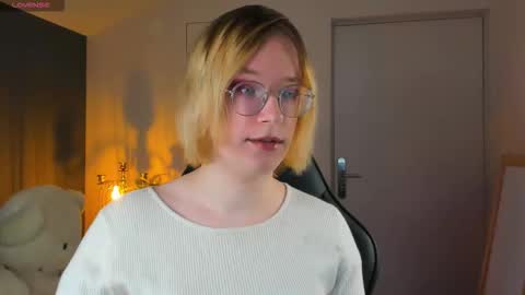 Hi im Amanda online show from October 2025 10:01:01 AM